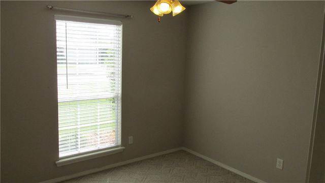 1902 SW Spruce Road, Bentonville, AR 72712