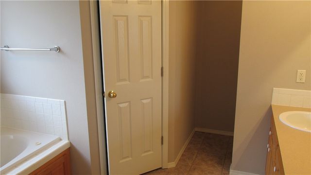 1902 SW Spruce Road, Bentonville, AR 72712