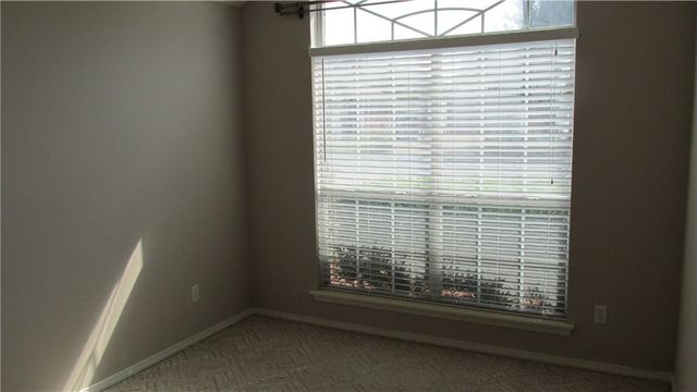 1902 SW Spruce Road, Bentonville, AR 72712