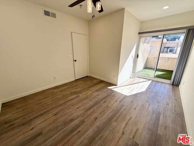 10215 Variel Avenue 25, Chatsworth (los Angeles), CA 91311