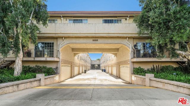 10215 Variel Avenue 25, Chatsworth (los Angeles), CA 91311