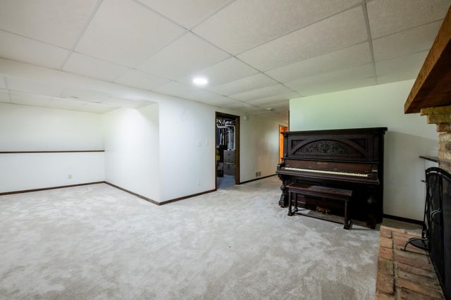 8106 Groveland Road, Mounds View, MN 55112