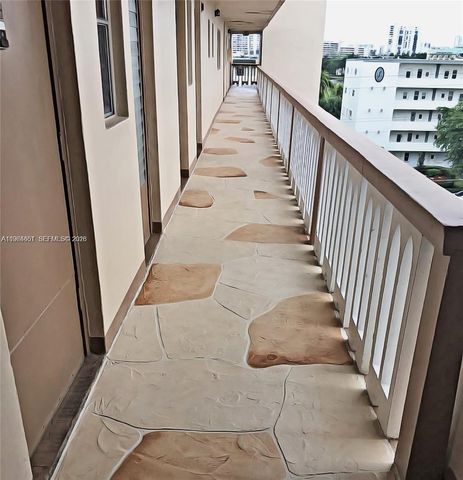 609 NE 14th Ave 706, Hallandale Beach, FL 33009