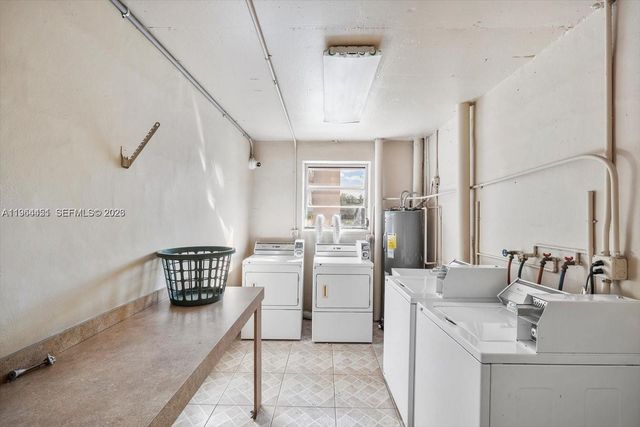 609 NE 14th Ave 706, Hallandale Beach, FL 33009