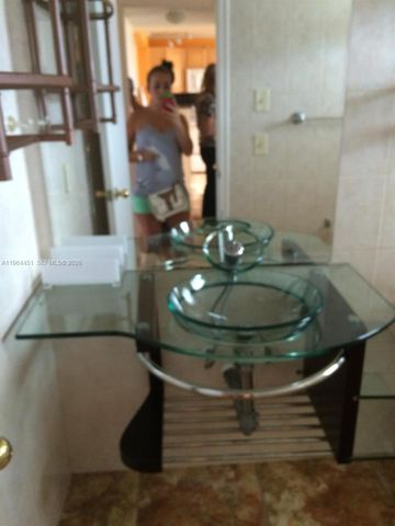 609 NE 14th Ave 706, Hallandale Beach, FL 33009