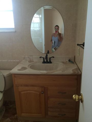 609 NE 14th Ave 706, Hallandale Beach, FL 33009