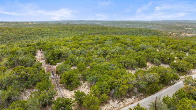 1216 Overland Stage RD, Dripping Springs, TX 78620