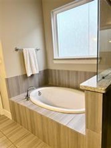 1315 W 24th Street B, Houston, TX 77008