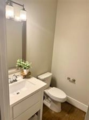 1315 W 24th Street B, Houston, TX 77008