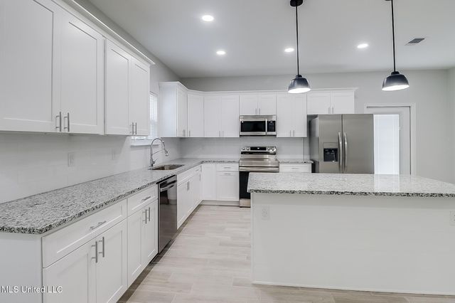3121 Seahorse Road, Gautier, MS 39553
