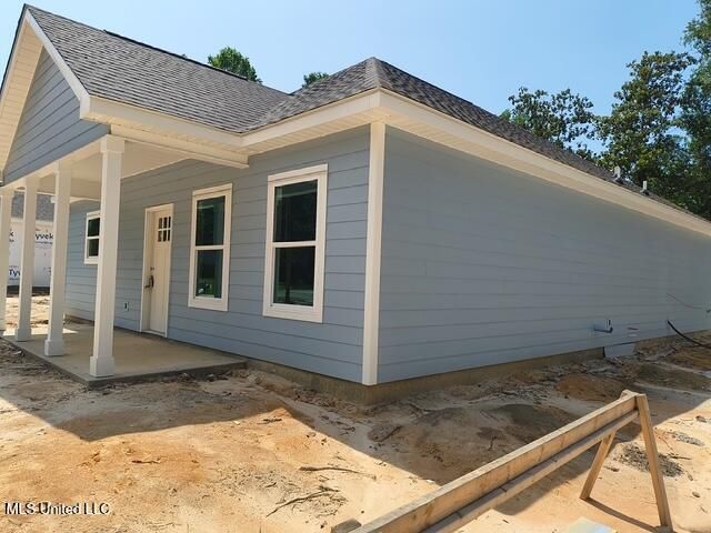 3121 Seahorse Road, Gautier, MS 39553