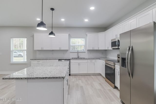 3121 Seahorse Road, Gautier, MS 39553