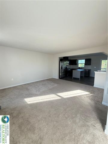 2126 Cross Country Road, Northampton Boro, PA 18067
