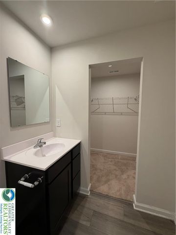 2126 Cross Country Road, Northampton Boro, PA 18067