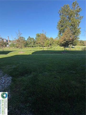 2126 Cross Country Road, Northampton Boro, PA 18067