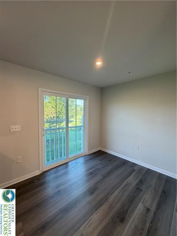 2126 Cross Country Road, Northampton Boro, PA 18067