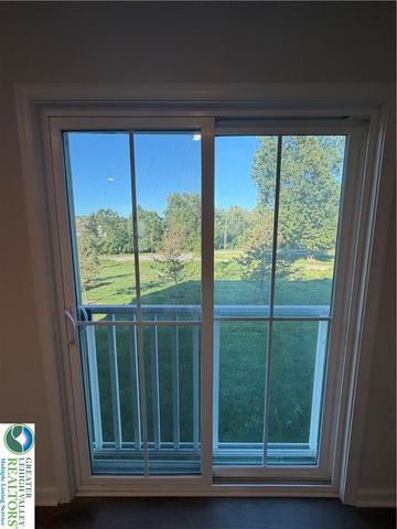 2126 Cross Country Road, Northampton Boro, PA 18067