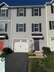 2126 Cross Country Road, Northampton Boro, PA 18067