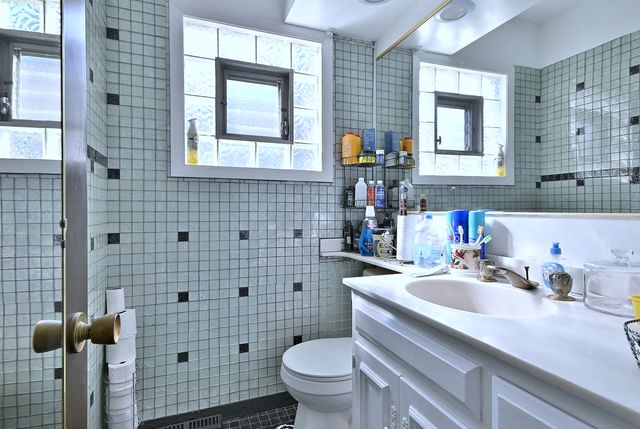 322 S WALNUT Street, Bensenville, IL 60106