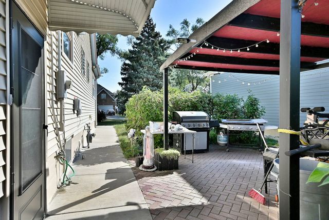 322 S WALNUT Street, Bensenville, IL 60106