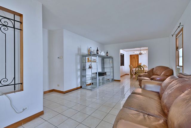 322 S WALNUT Street, Bensenville, IL 60106