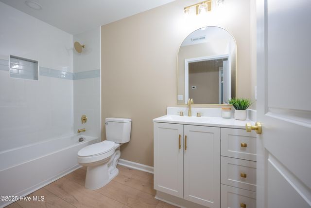 302 S West Street, Roseboro, NC 28382