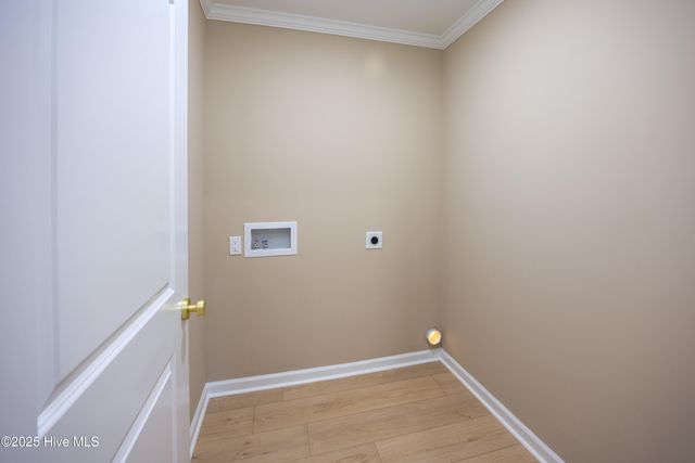 302 S West Street, Roseboro, NC 28382