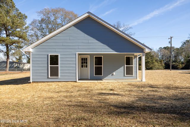 302 S West Street, Roseboro, NC 28382