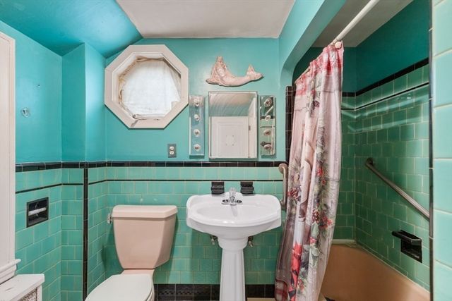 45 Longview Road, Reading, MA 01867