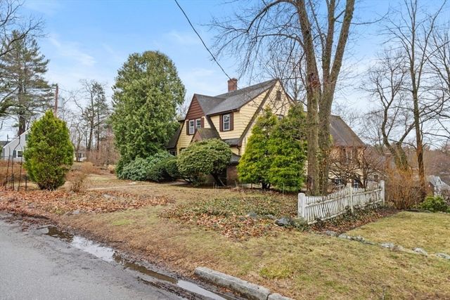 45 Longview Road, Reading, MA 01867