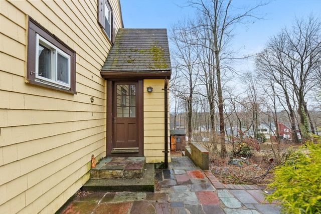 45 Longview Road, Reading, MA 01867