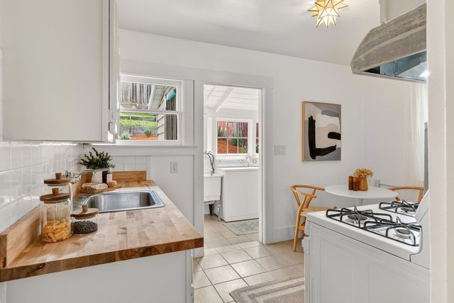 3006 14Th Ave, Oakland, CA 94602