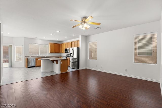 9123 Weeping Hollow Avenue, Las Vegas, NV 89178