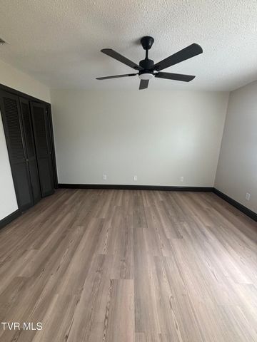 500 West F Street B, Elizabethton, TN 37643