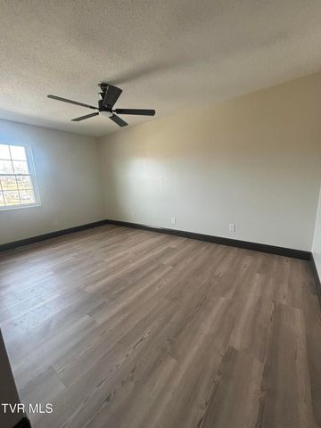 500 West F Street B, Elizabethton, TN 37643