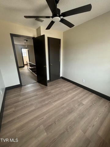 500 West F Street B, Elizabethton, TN 37643