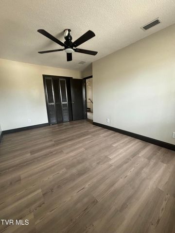 500 West F Street B, Elizabethton, TN 37643