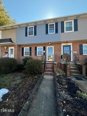 500 West F Street B, Elizabethton, TN 37643