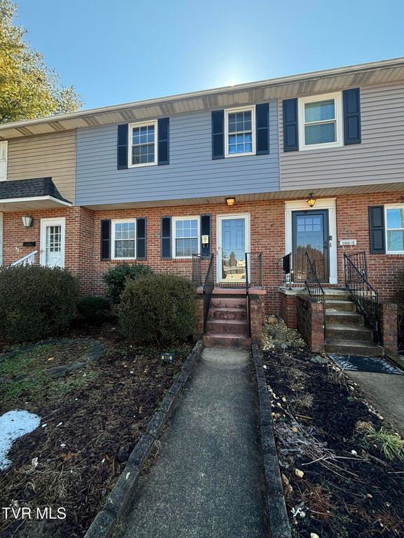 500 West F Street B, Elizabethton, TN 37643