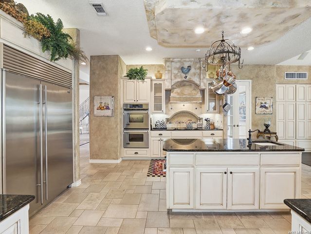 1806 Far Niente, San Antonio, TX 78258