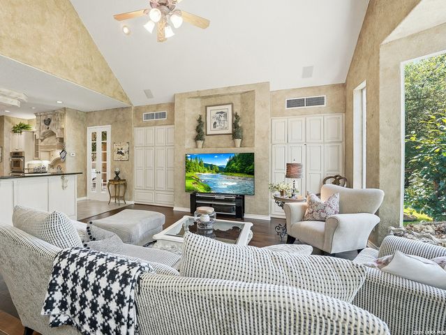 1806 Far Niente, San Antonio, TX 78258