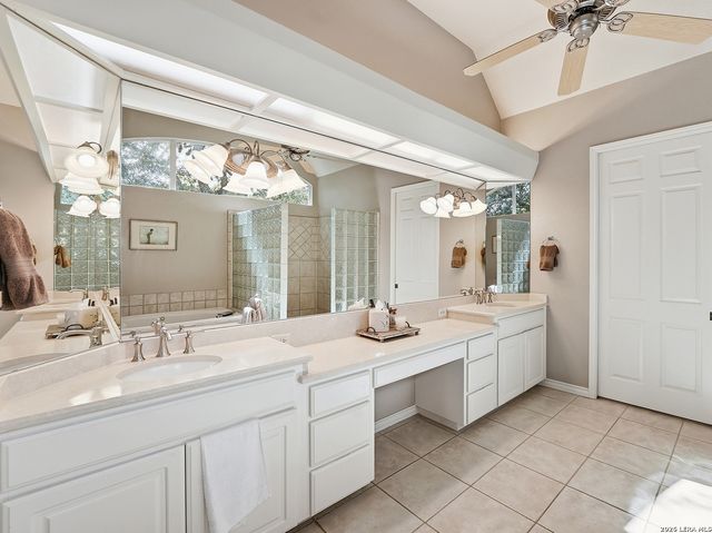 1806 Far Niente, San Antonio, TX 78258