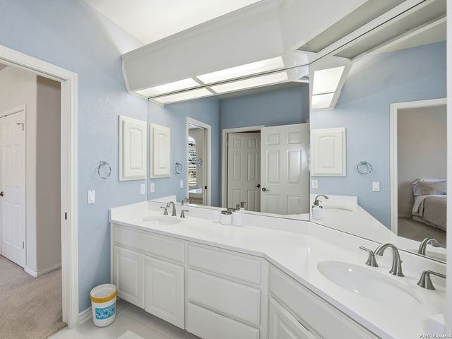 1806 Far Niente, San Antonio, TX 78258