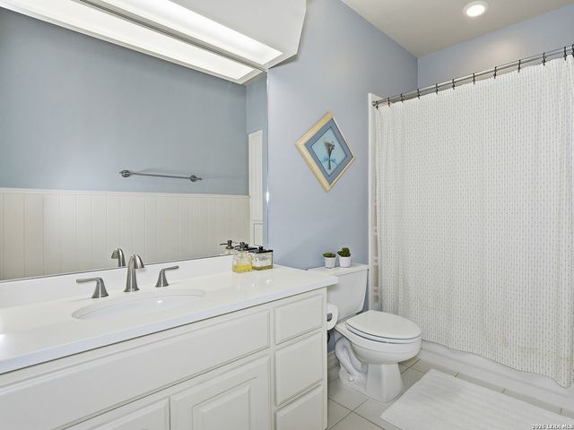 1806 Far Niente, San Antonio, TX 78258