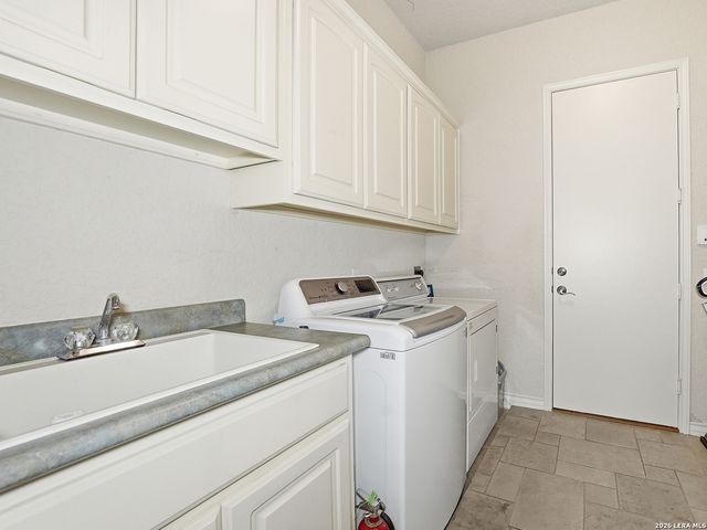 1806 Far Niente, San Antonio, TX 78258