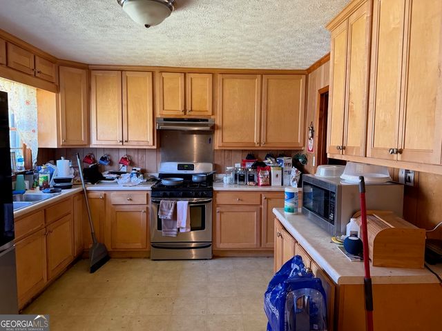 626 W Main Street, Hogansville, GA 30230