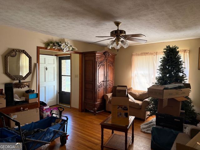 626 W Main Street, Hogansville, GA 30230