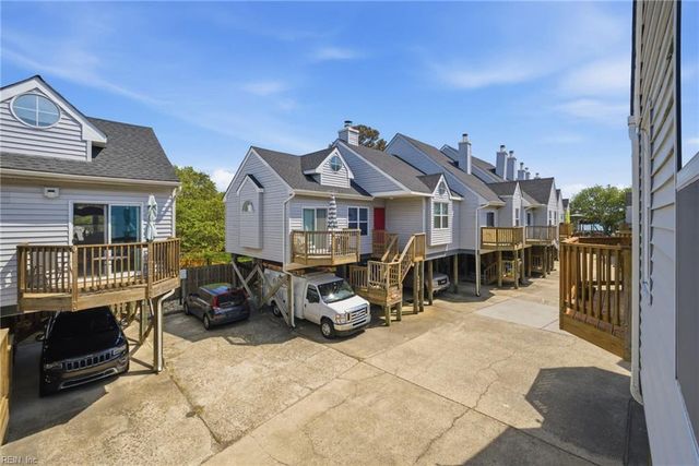 867 Little Bay Ave Apt 3, Norfolk, VA 23503