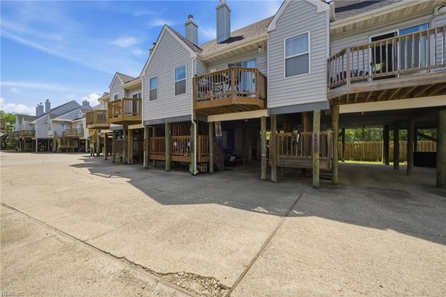 867 Little Bay Ave Apt 3, Norfolk, VA 23503