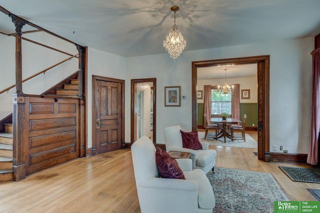 3015 Pacific Street, Omaha, NE 68105